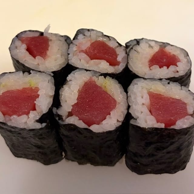 Tuna Roll.