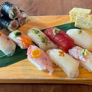 Chef's Choice Nigiri Set 2 (8pcs)